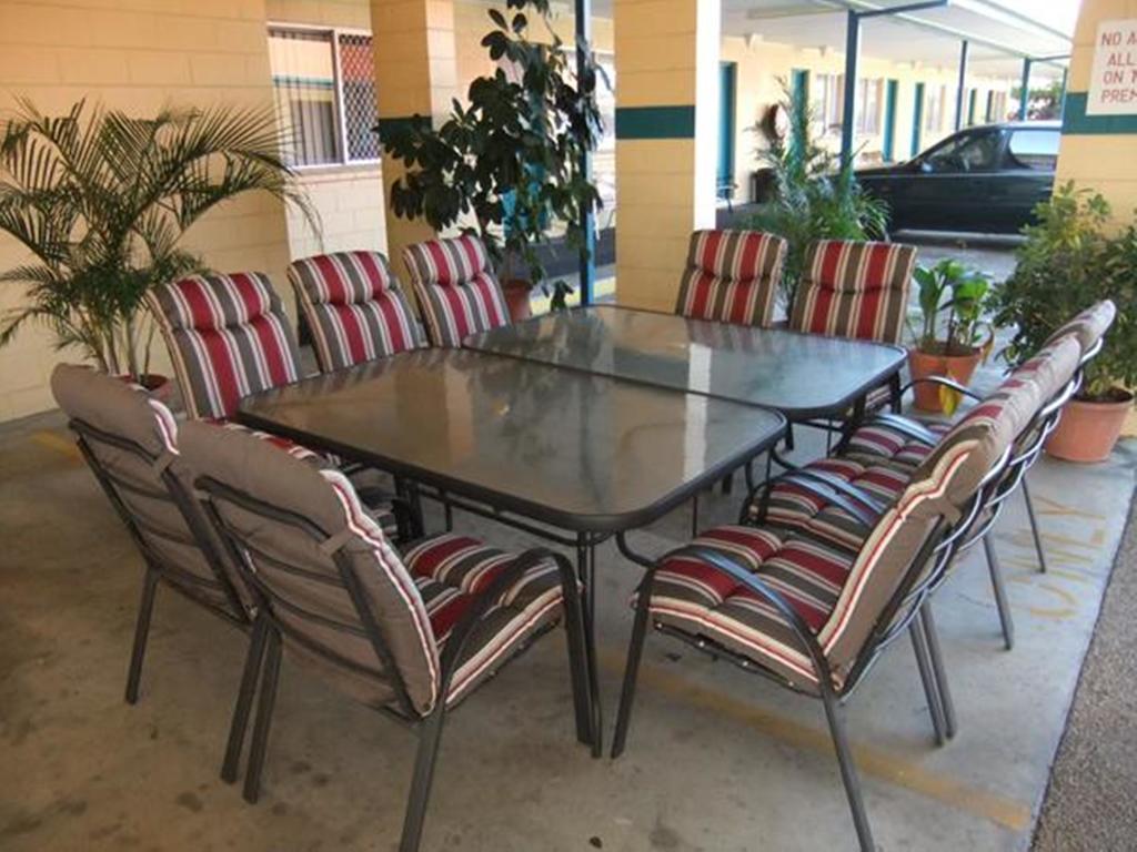 Cedar Lodge Motel Townsville Esterno foto