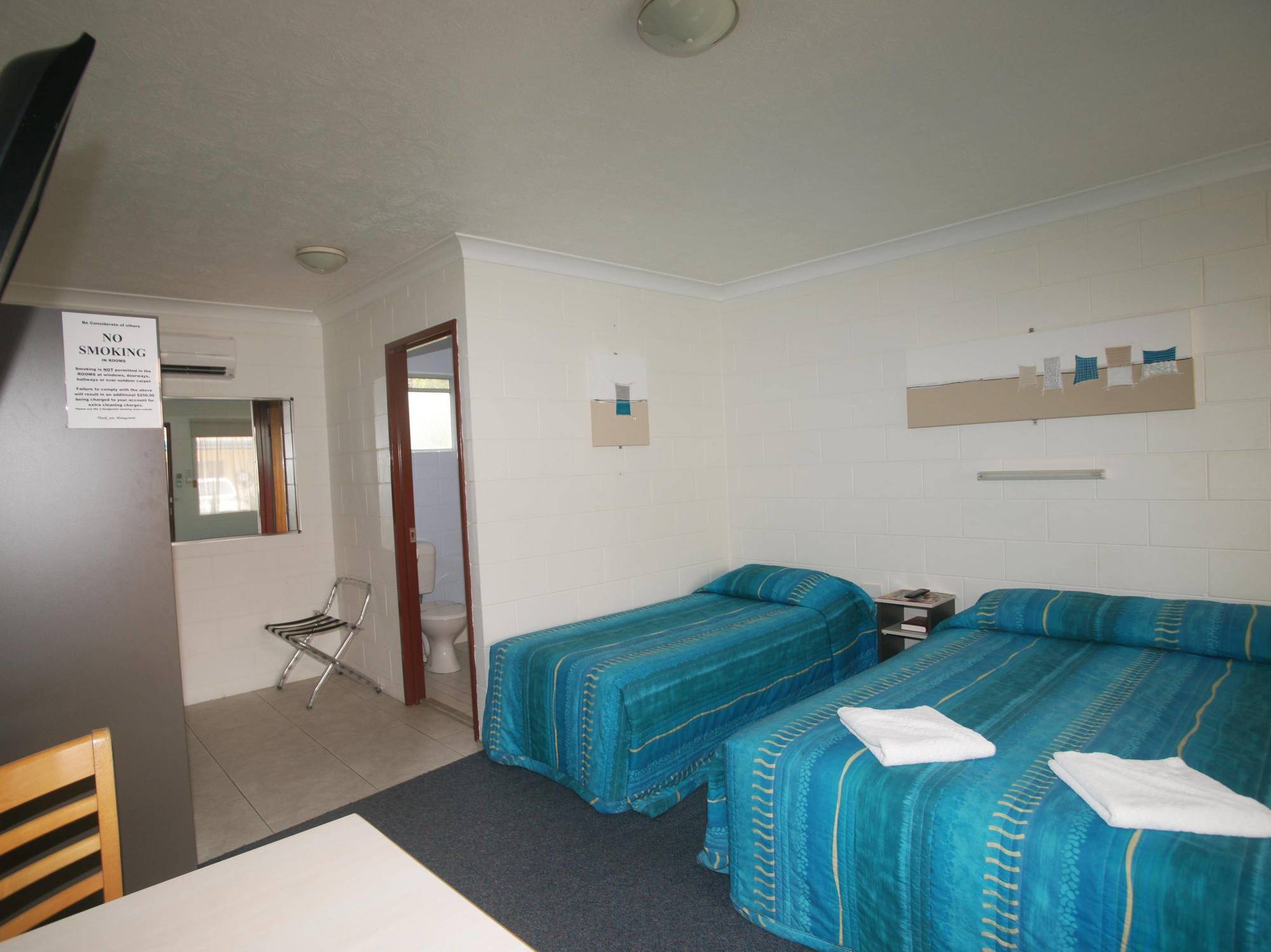 Cedar Lodge Motel Townsville Esterno foto